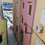 1 Bedroom Stunning In * קרס